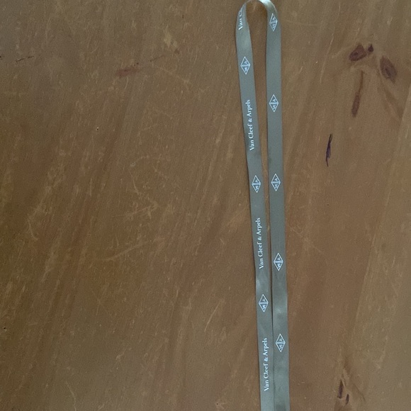 Authentic Van Cleef Ribbon - Picture 2 of 3